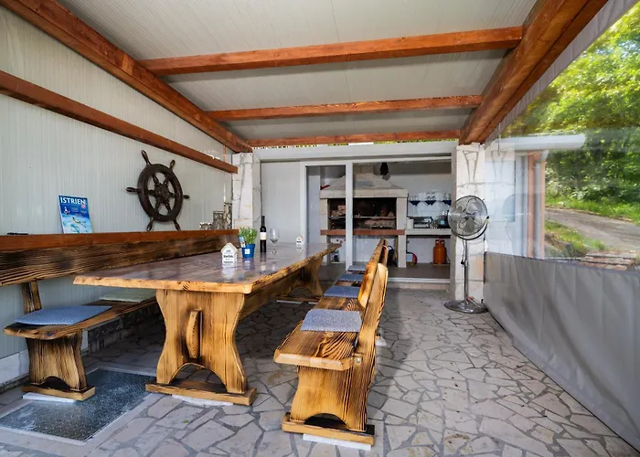 Luxury Seaview Apartment